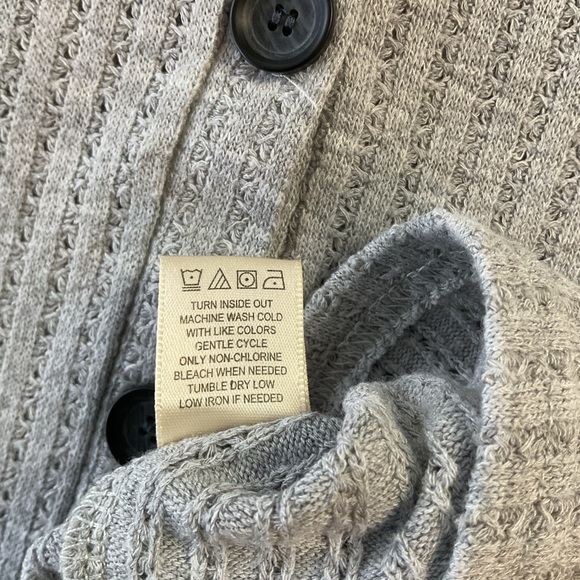Signify Gray Button-Up Cardigan top Size XL - Picture 10 of 10